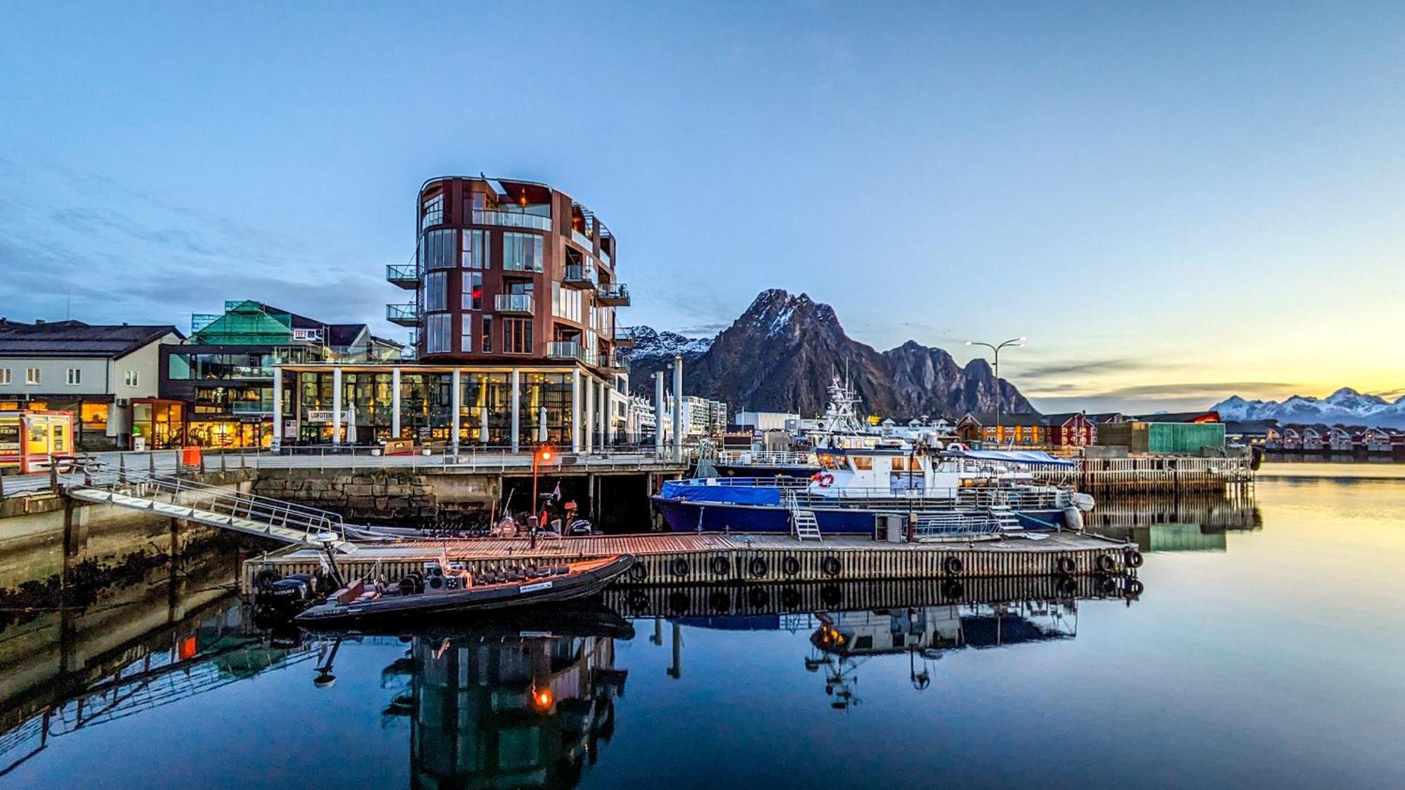 Nordis Apartments - Torget 21 Svolvær Zewnętrze zdjęcie